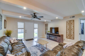 Youngtown Hideaway - Near Golf, Shops and Hikes!